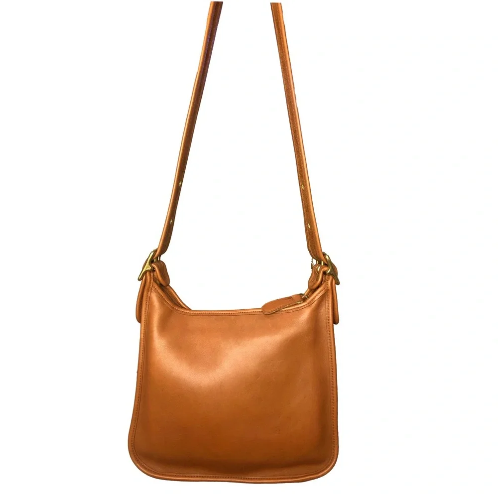 Vintage COACH Legacy Zip British Tan Glove-Tanned Leather Shoulder Bag 9966 COA